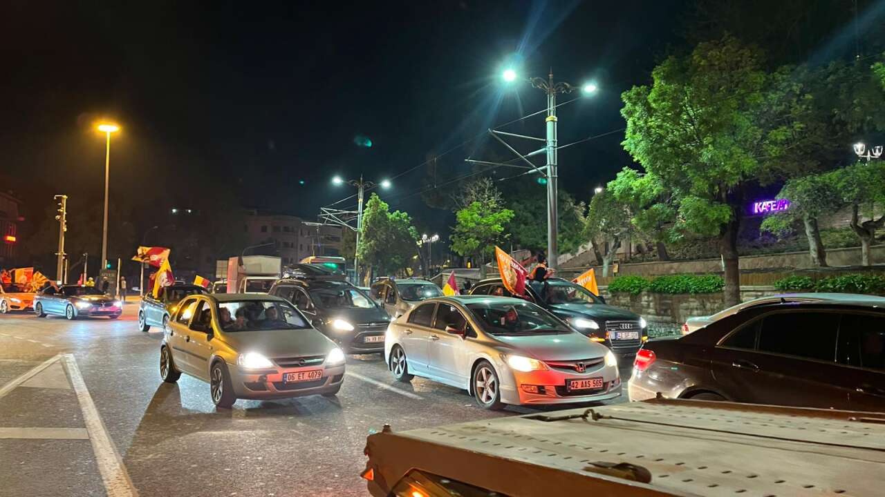 Galatasaray şampiyon oldu, Konya’da taraftarlar sokağa döküldü 6